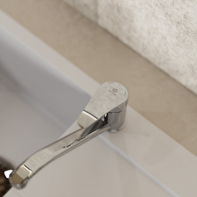WK 8 in Chrome, Kitchen Faucet with 360° swivel spout