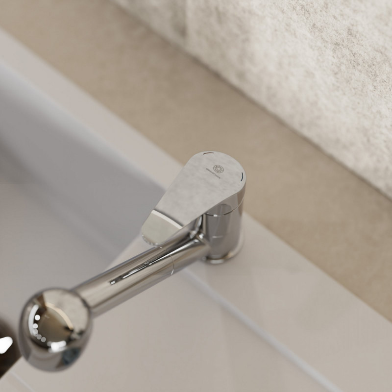 WK 7 in Chrome, Kitchen Faucet with pull-out sprayer