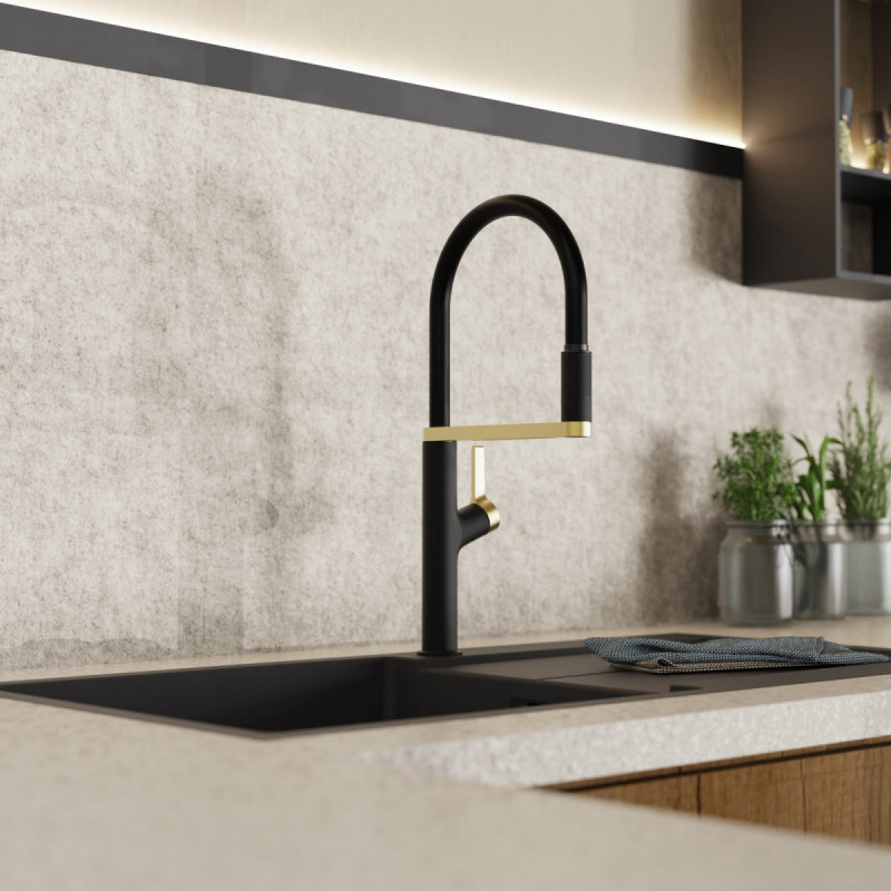 WK 2 en noir/or, Mitigeur de cuisine avec tuyau flexible Soft-Touch et douchette